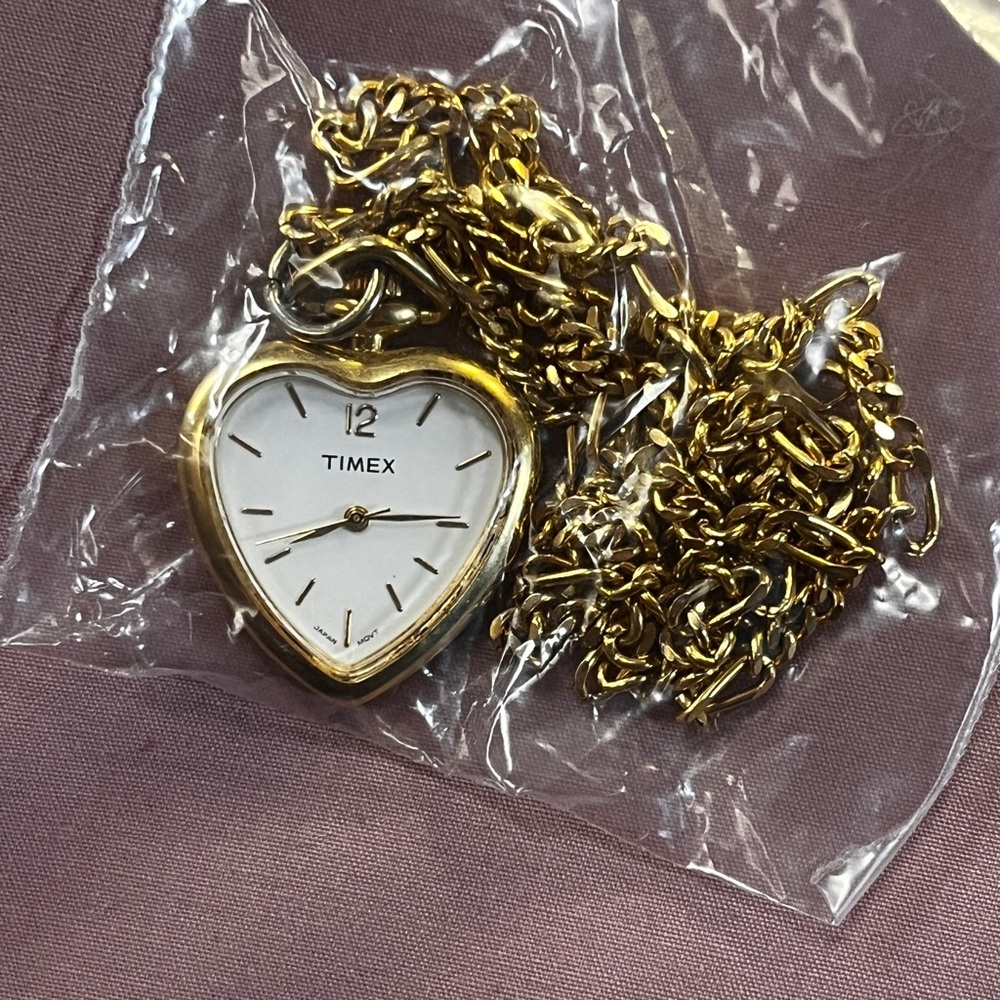 Clock necklaces - Picture 12 of 14